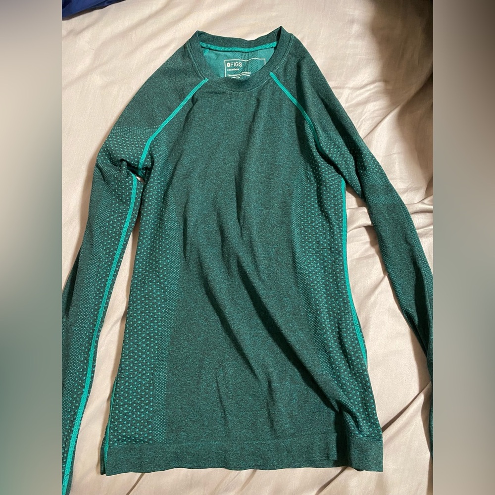 figs underscrub salta long sleeve